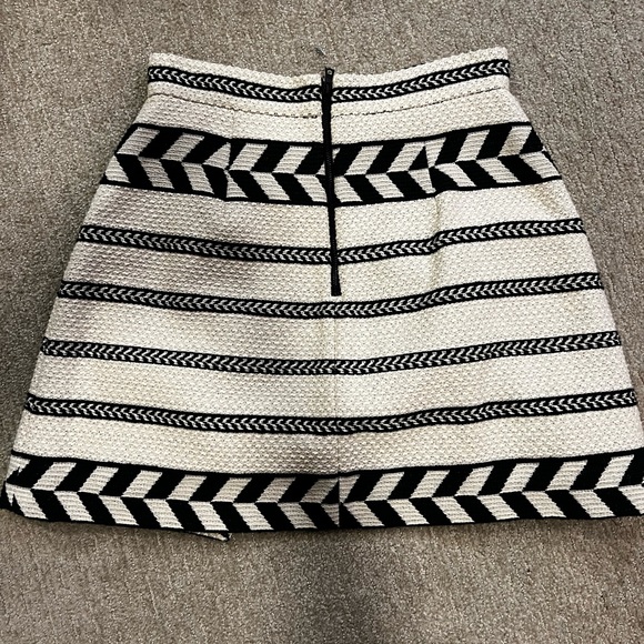 Alice & Olivia skirt - Picture 2 of 3